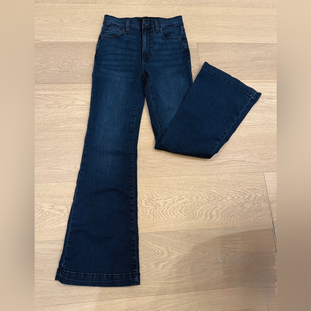 Women's Dark Blue Jeans